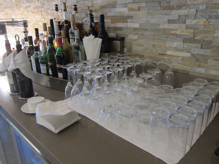 Emirates-Lounge-LAX-Airport-33
