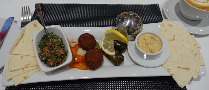 air-serbia-lounge-belgrade-40